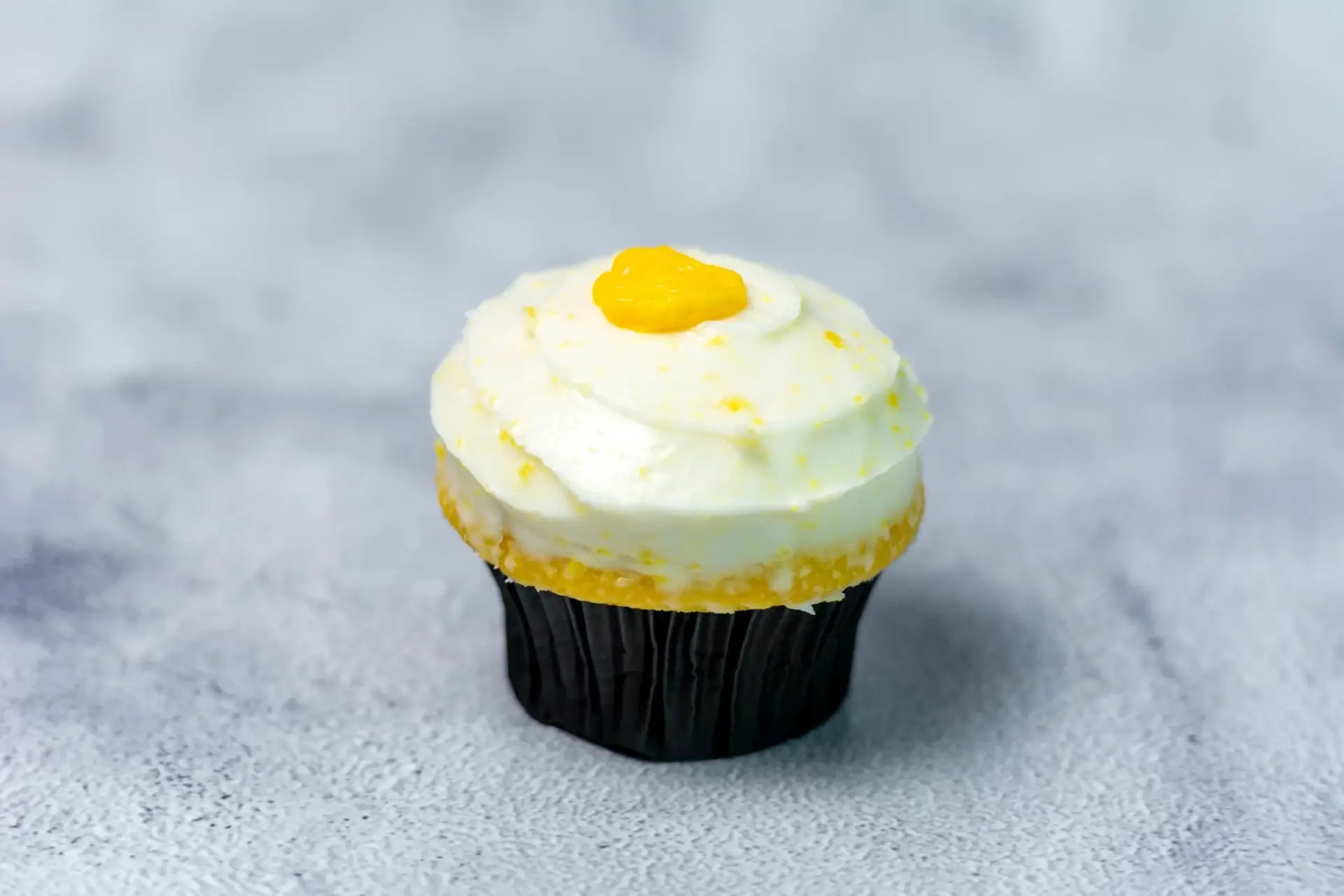 Lemon cupcake scaled