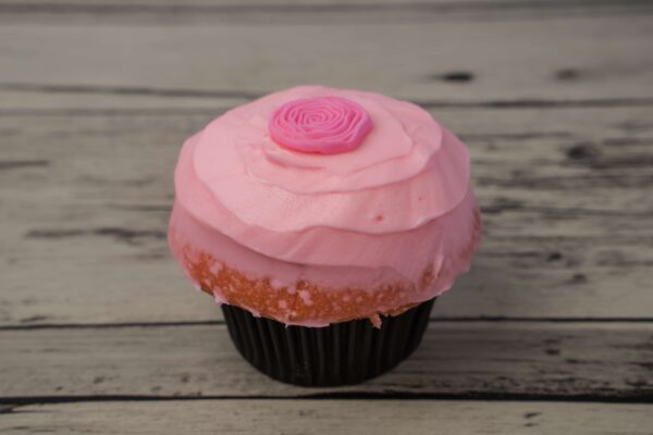 STRAWBERRY CUPCAKE