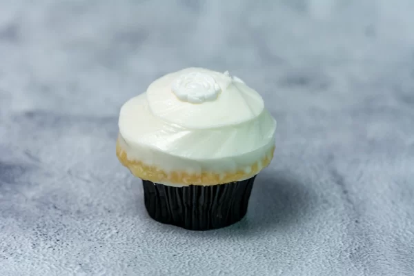 VANILLA CUPCAKE